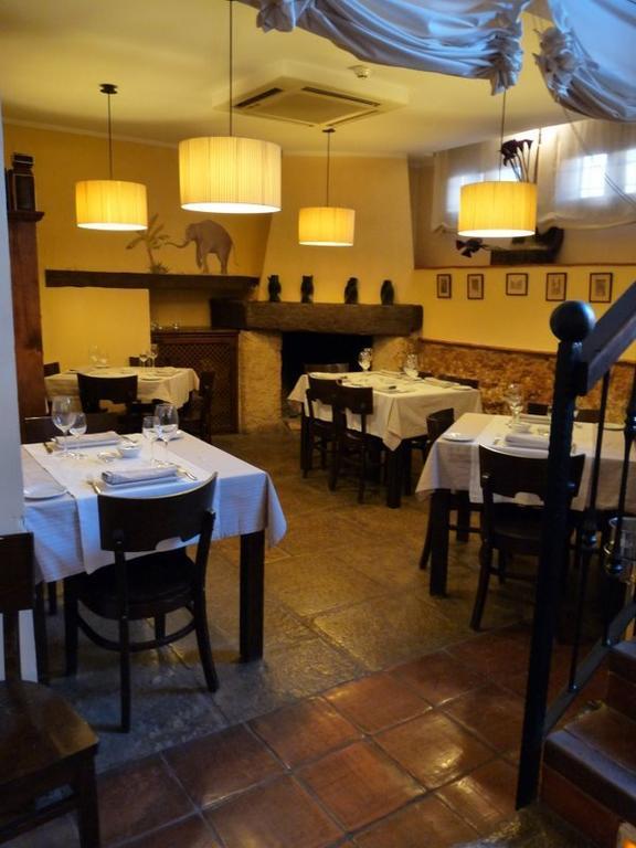 Hotel Restaurante Dona Anita เรเกนา ภายนอก รูปภาพ