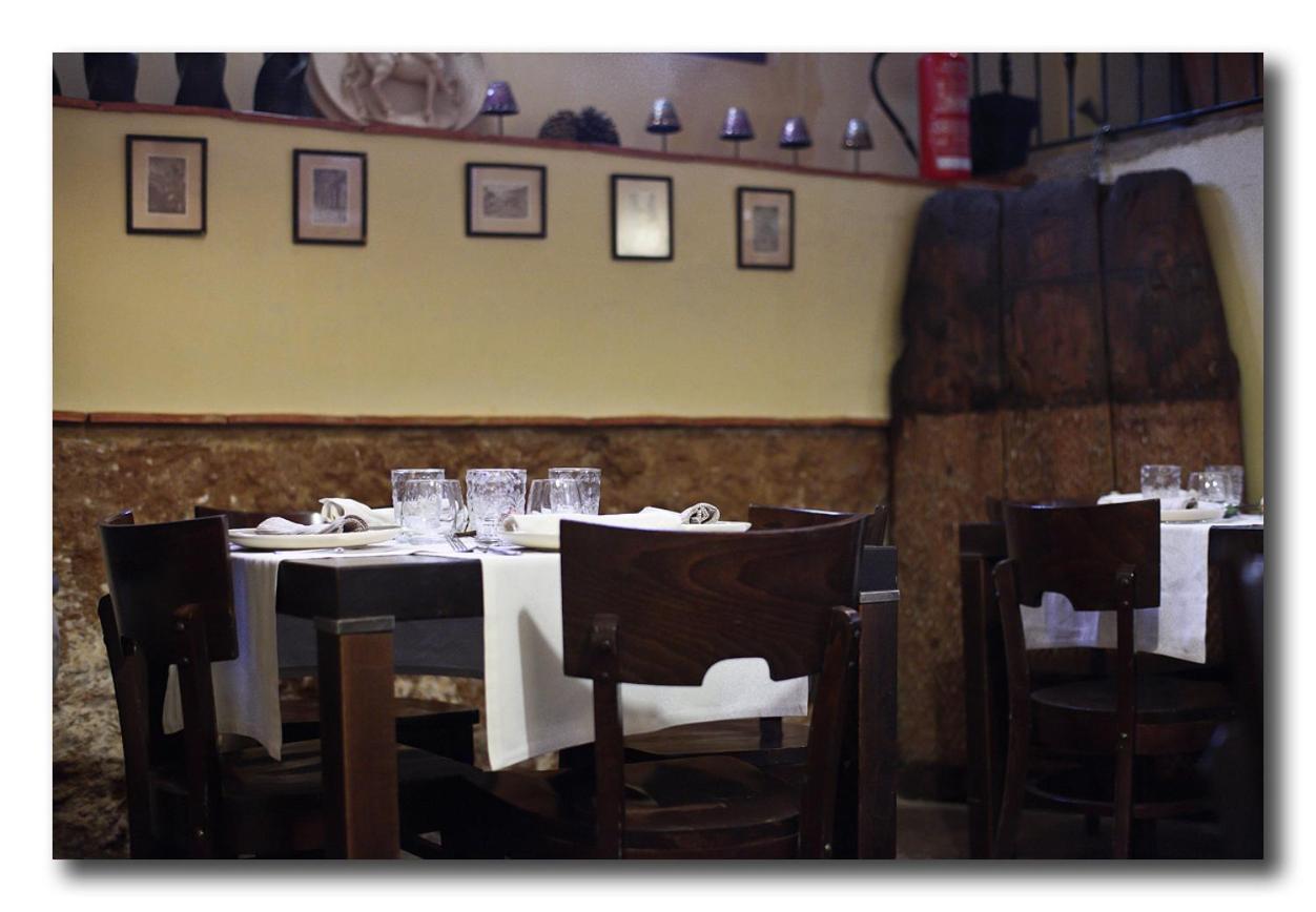 Hotel Restaurante Dona Anita เรเกนา ภายนอก รูปภาพ