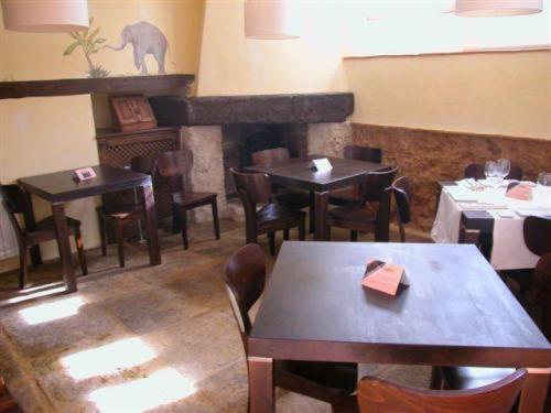 Hotel Restaurante Dona Anita เรเกนา ภายนอก รูปภาพ