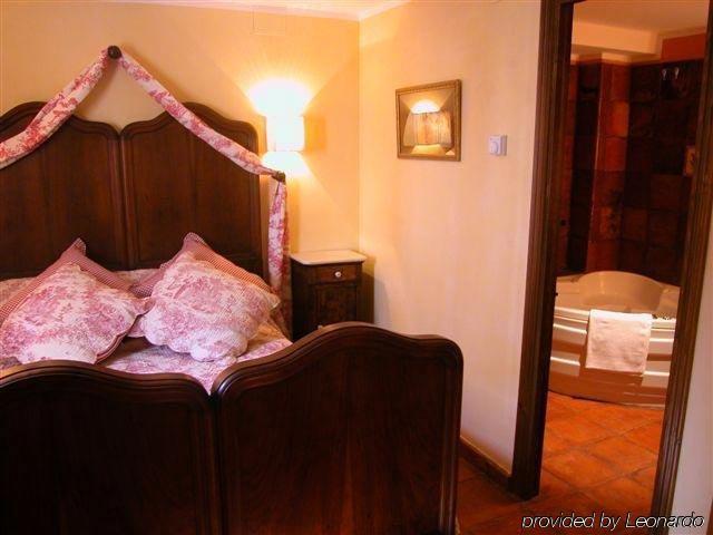 Hotel Restaurante Dona Anita เรเกนา ห้อง รูปภาพ