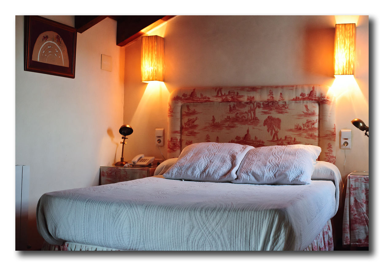 Hotel Restaurante Dona Anita เรเกนา ภายนอก รูปภาพ